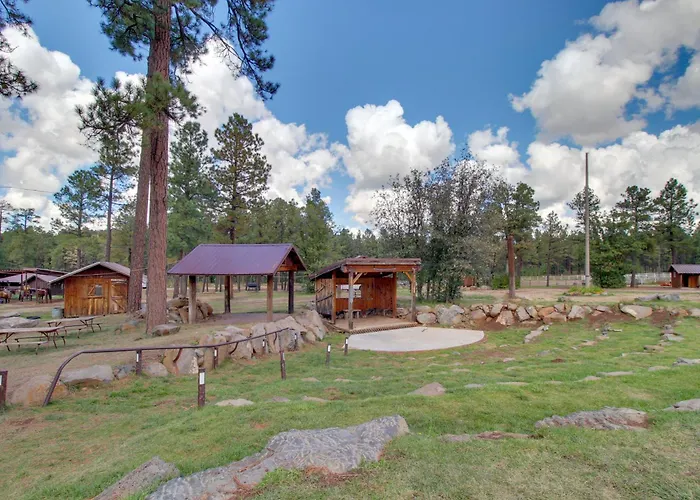 Scenic Deck + Horse Corral: Pinetop-Lakeside