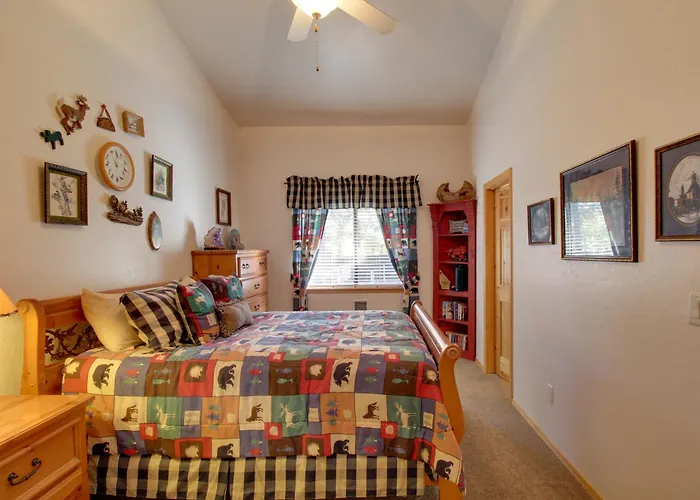 Scenic Deck + Horse Corral: * Pinetop-Lakeside